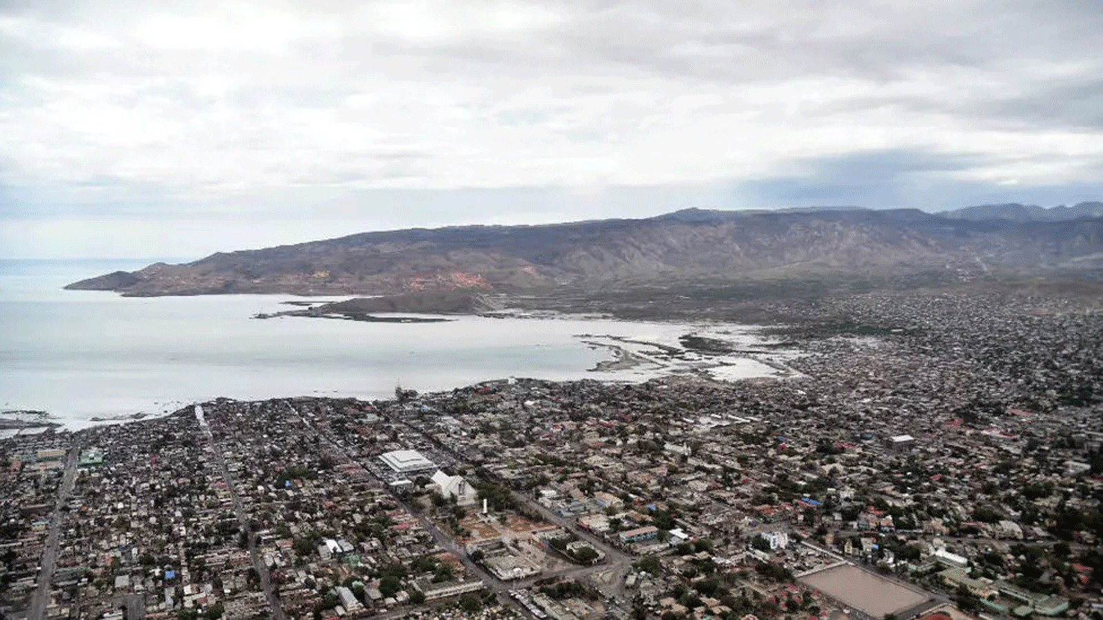 لقطة لمدينة غوناييف الساحلية شمال هايتي