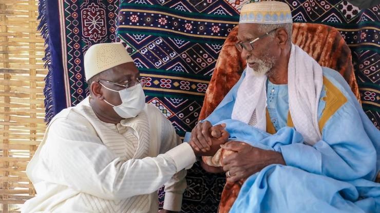 الرئيس ماكي صال لدى لقائه تييرنو صمبا تال