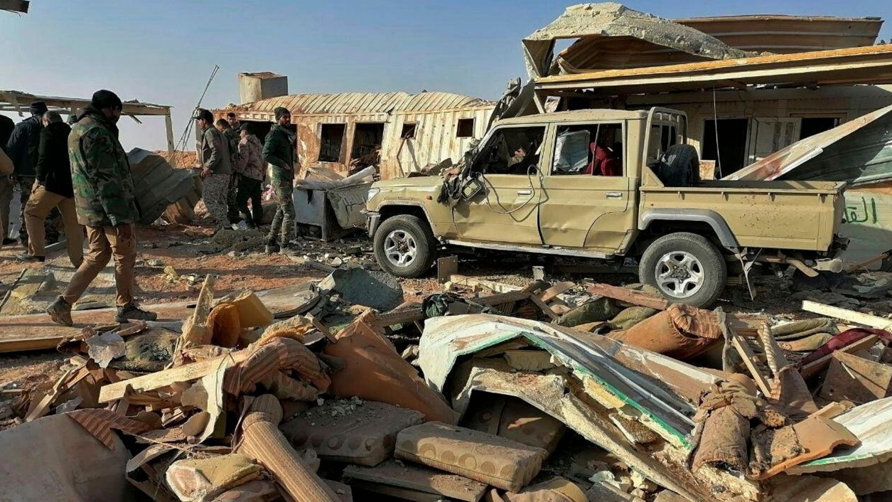 آثار ضربة جوية اميركية لاحد مقرات مليشيا الحشد جنوب بغداد عام 2020