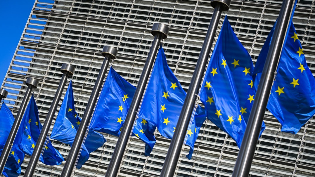 الاتحاد الأوروبي أكد عدم الاكتفاء بمعاقبة الأفراد