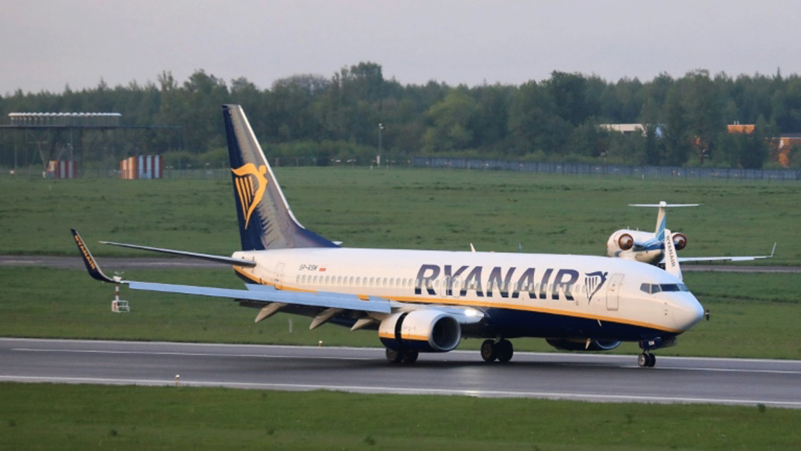 طائرة راين اير التي اعترضتها مينسك، تهبط في مطار فيلنيوس الدولي وجهتها الأساسية في 23 أيار/مايو 2021