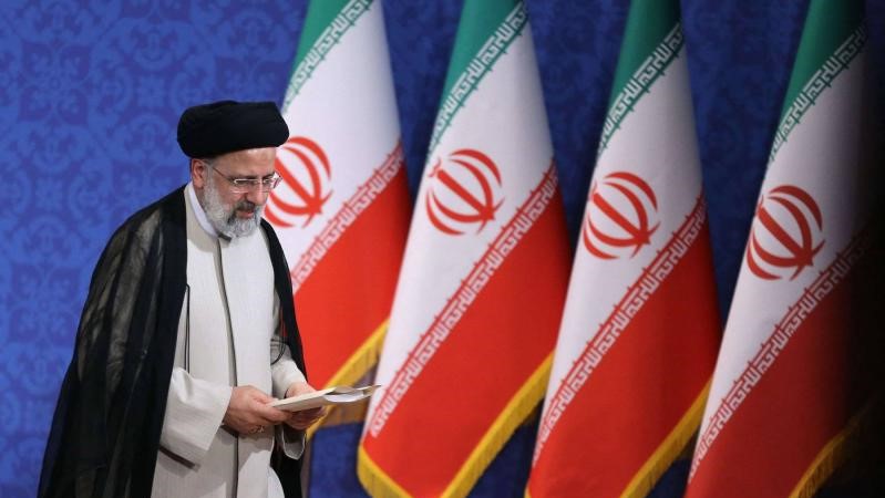 الرئيس الإيراني المنتخب إبراهيم رئيسي يحضر مؤتمره الصحفي الأول في العاصمة الإيرانية طهران في 21 يونيو 2021