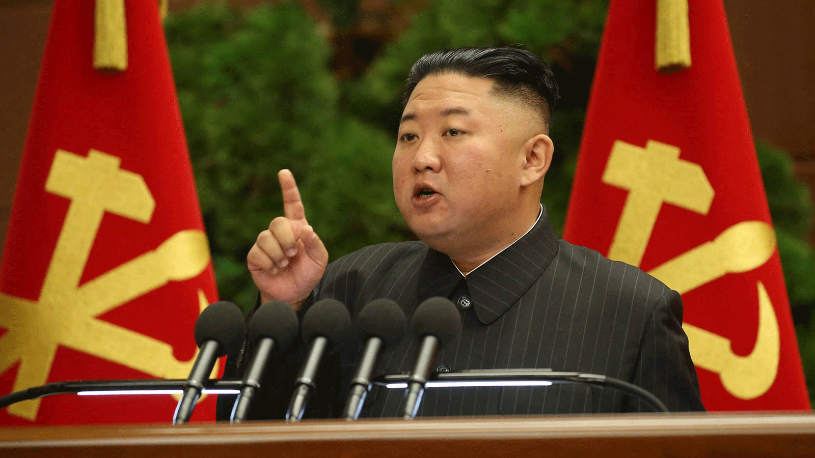 زعيم كوريا الشمالية كيم جونغ-أون في اجتماع قيادة الحزب في بيونغ يانغ يوم الثلاثاء.29 حزيران/ يونيو 2021