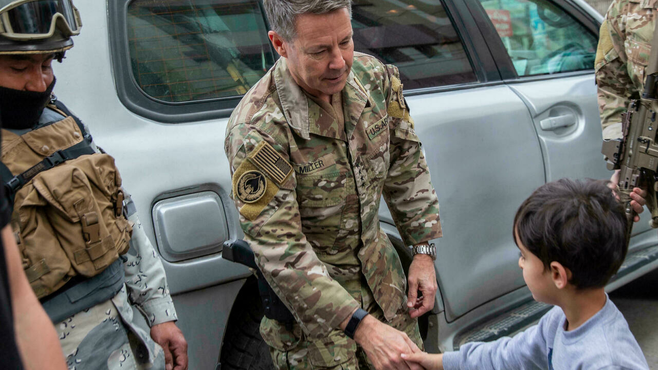 قائد القوات الأميركية في أفغانستان سكوت ميلر 