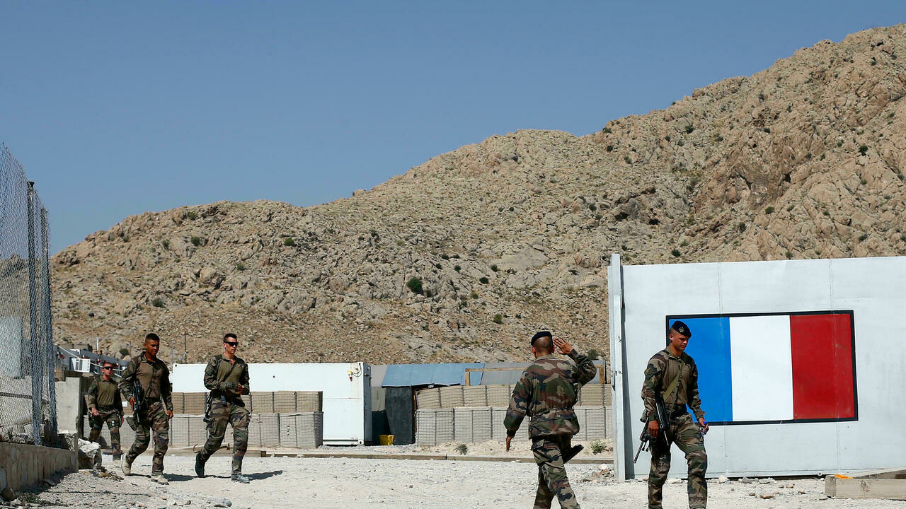 صورة مؤرخة في 30 تموز/يوليو 2021 لجنود فرنسيين في قاعدة تورا سوروبي في أفغانستان 