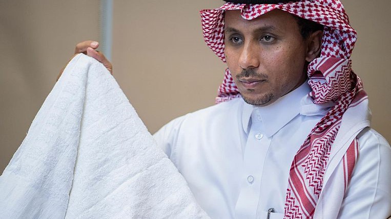إحرام سعودي بتقنية النانو يمنع تكاثر البكتيريا ويعزز الإجراءات الوقائية لسلامة الحجاج