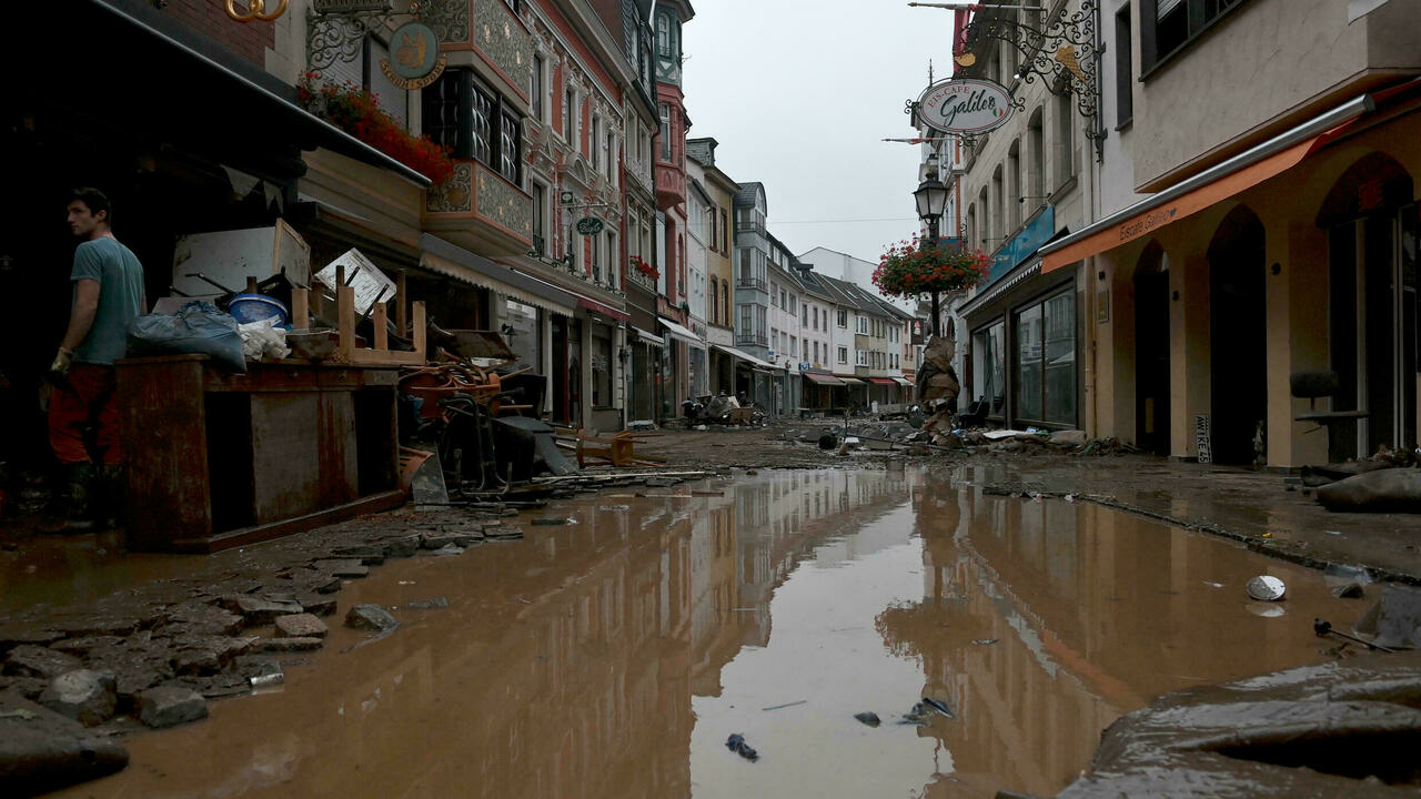أضرار ناجمة عن الفيضانات في ارفايلر باد نوينار بغرب ألمانيا، في 15 تموز/يوليو 2021 
