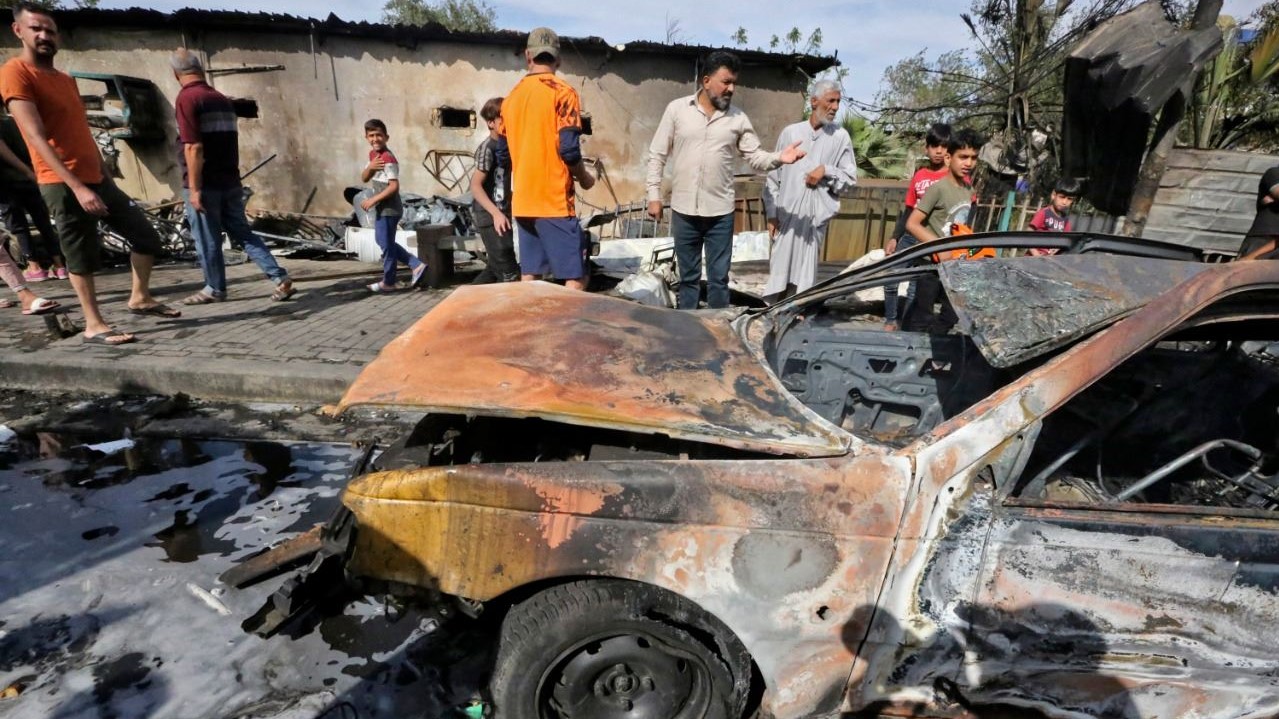 صورة من الأرشيف لتفجير في مدينة الصدر في 15 أبريل 2021