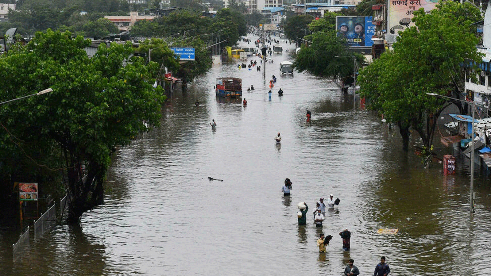 الفيضانات الشائعة خلال موسم الرياح الموسمية في الهند أصبحت أكثر قوة، وفقًا لتقرير صادر عن معهد بوتسدام لأبحاث تأثير المناخ. بتاريخ 25 تموز/ يوليو 2021