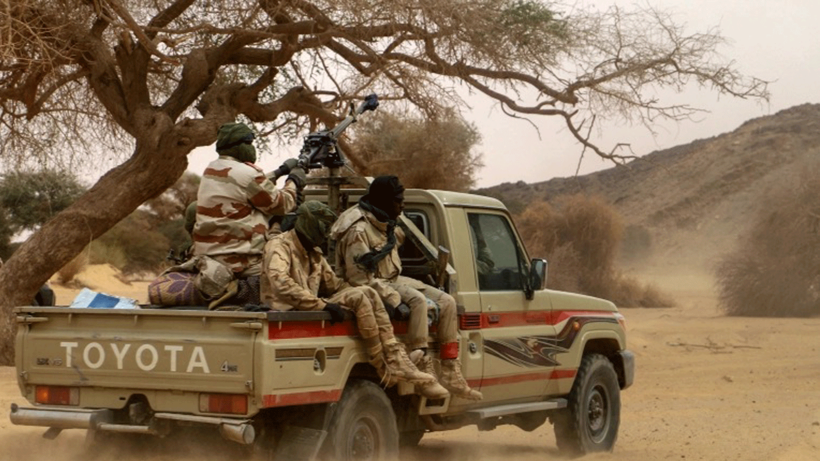 صورة للقوات النيجيرية خلال مواجهة مع إرهابيين حاولوا الفرار.