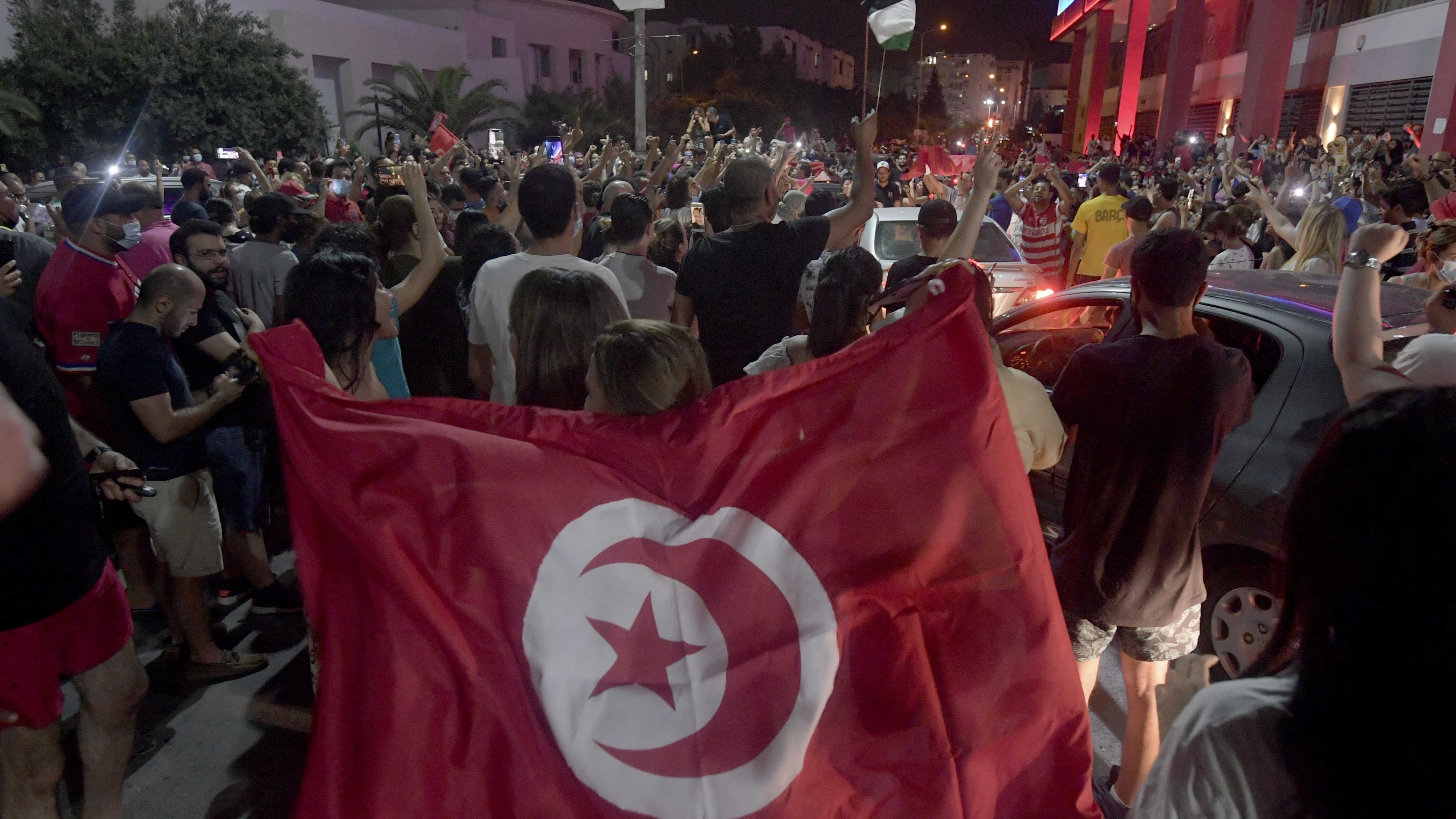 جانب من التظاهرات الشعبية في تونس