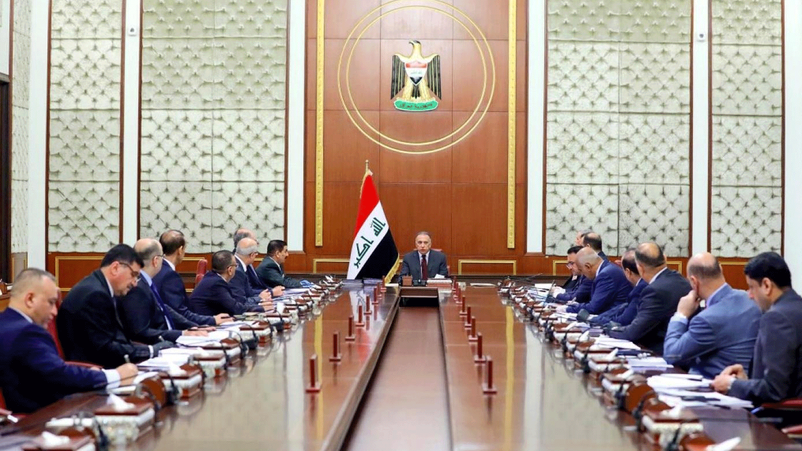 رئيس الوزراء العراقي مصطفى الكاظمي على رأس الإجتماع الوزاري لمجلس الوزراء في بغداد. بتاريخ 9 أيار/ مايو 2020