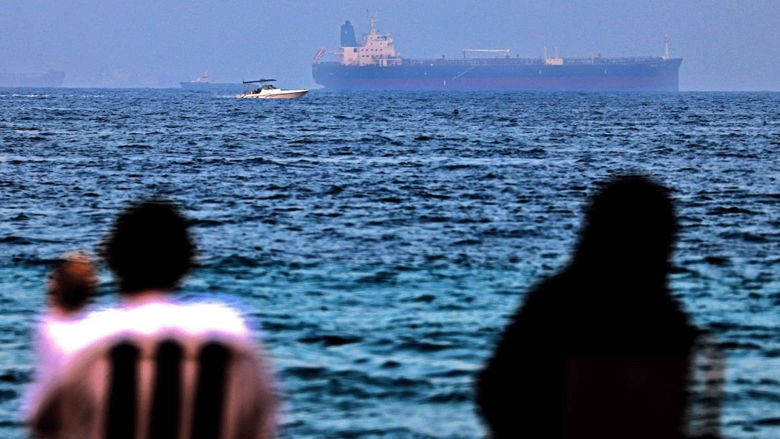 ناقلة النفط MT Mercer Street قبالة ميناء إمارة الفجيرة الخليجية في الإمارات العربية المتحدة في 3 آب/أغسطس 2021.