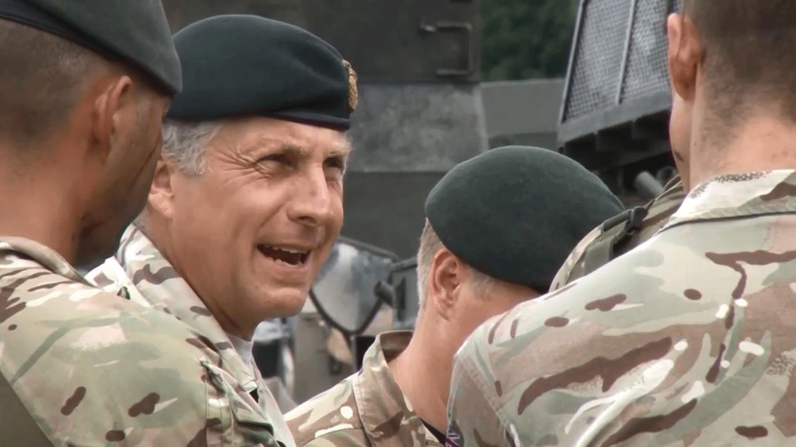 قائد الجيش البريطاني الجنرال سير نيك كارتر 