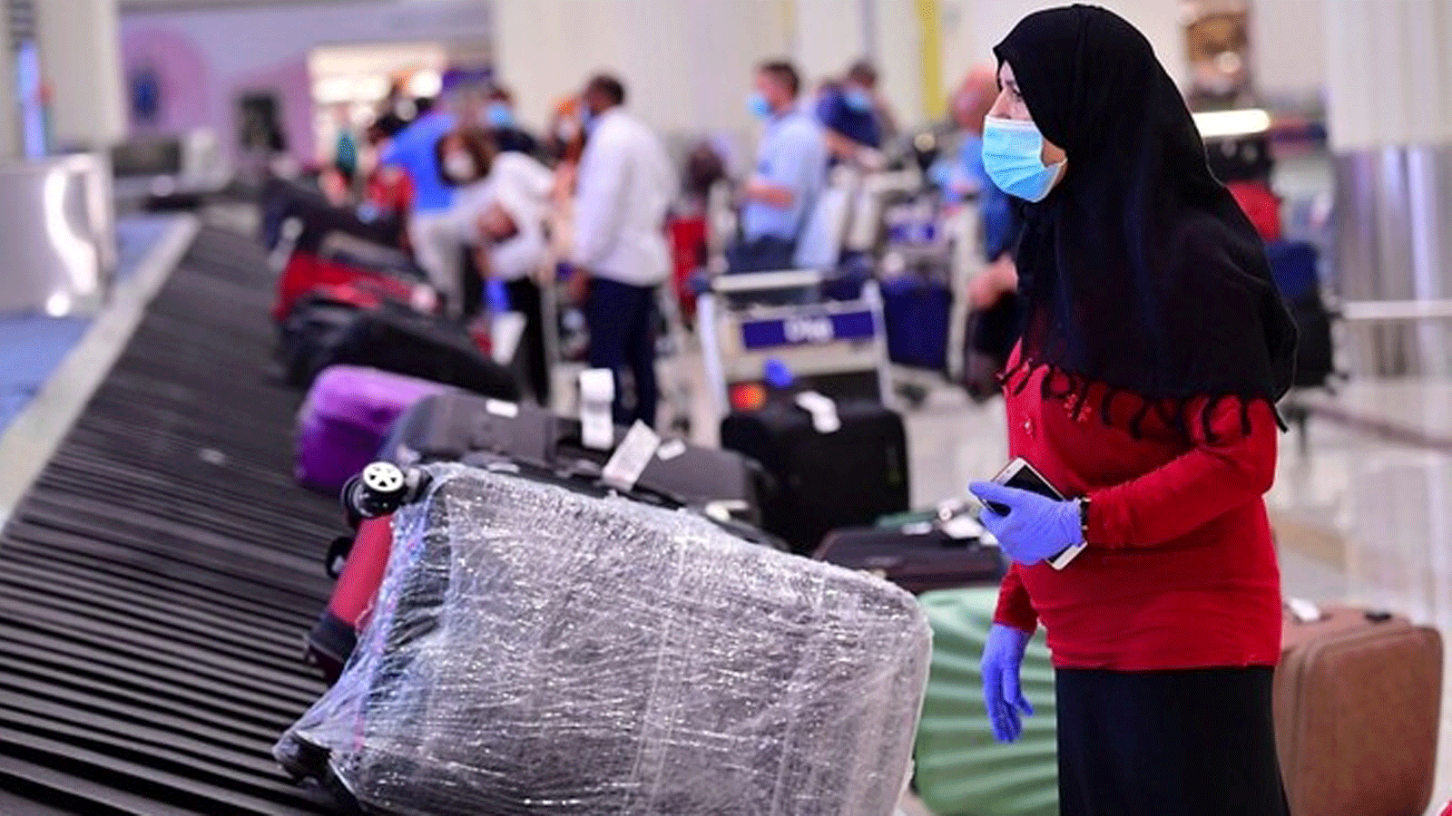 تخليص المعاملات في مطار دبي