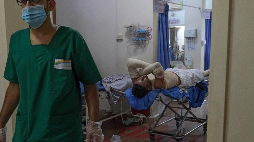 أحد ضحايا انفجار خزان الوقود في عكار يتلقى العلاج في أحد المستشفيات