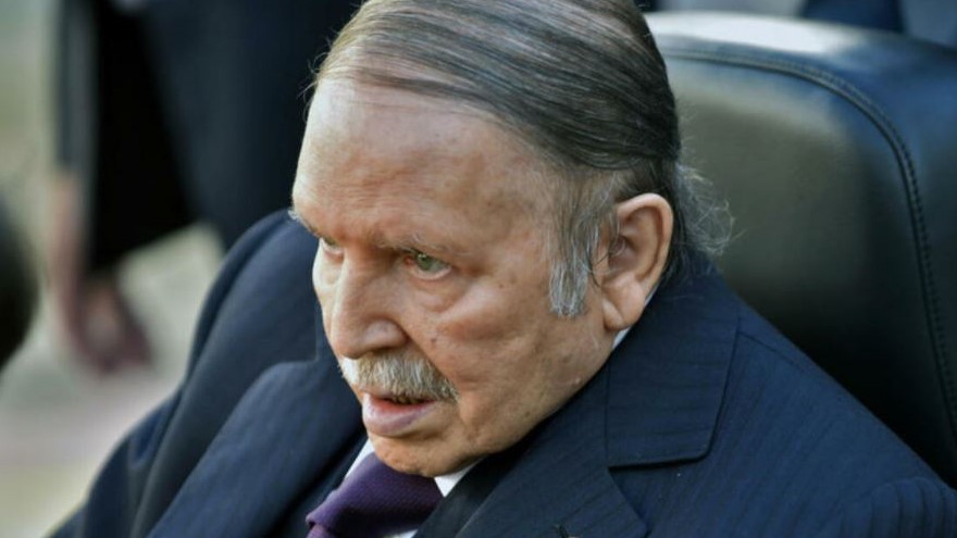 الرئيس الجزائري الراحل عبد الزيز بوتفليقة في صورة له في ايامه الأخيرة في الحكم