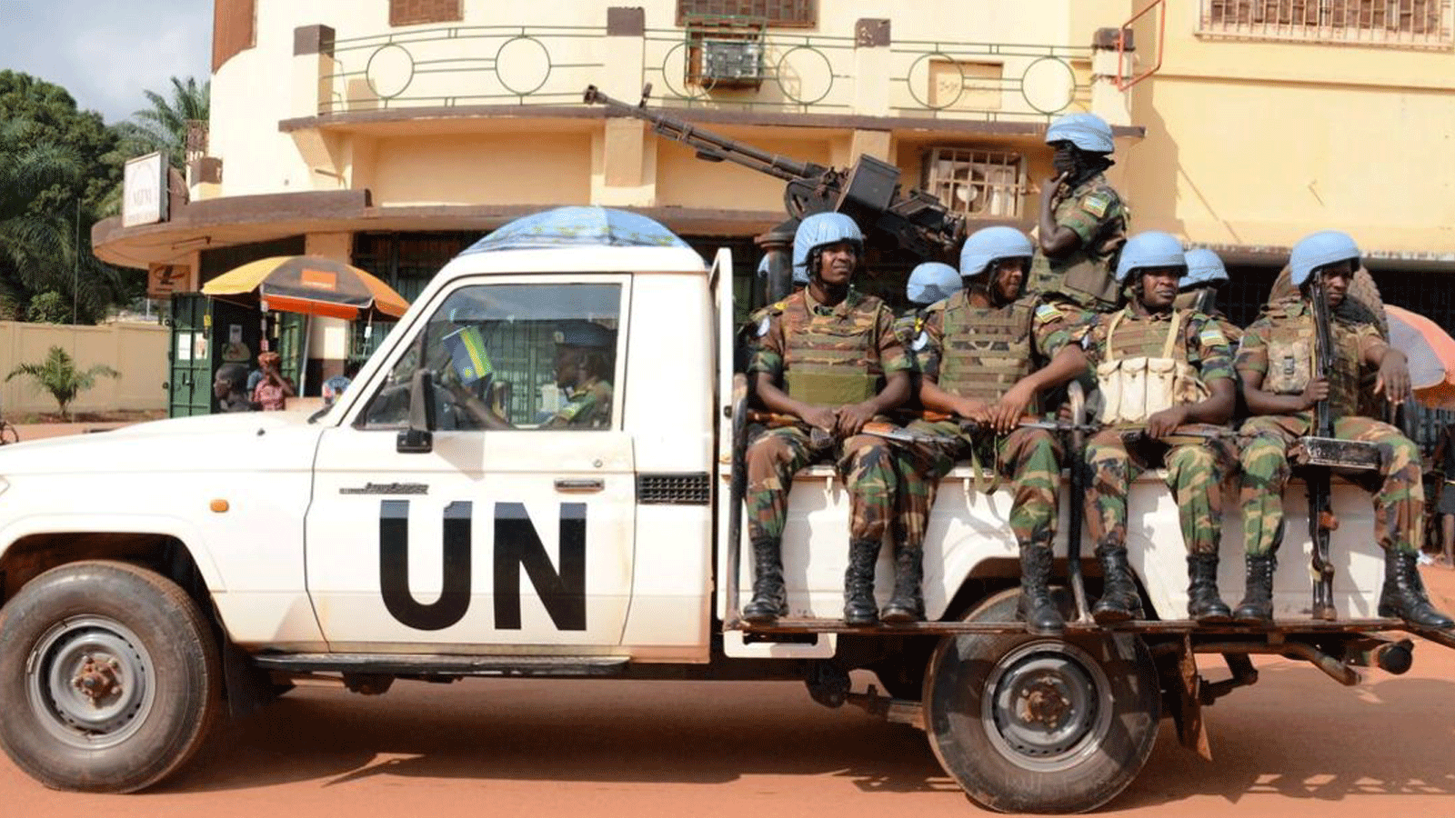 مركبة تابعة لبعثة الأمم المتحدة لحفظ السلام في جمهورية أفريقيا الوسطى في 9 كانون الأول/ ديسمبر 2014