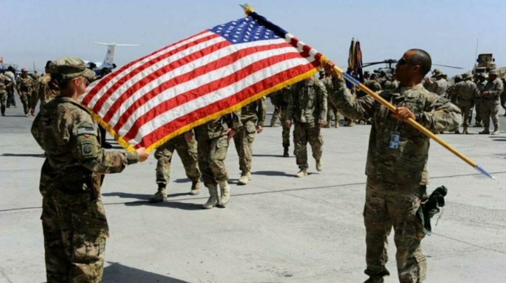 الانسحاب الأميركي الفوضوي من أفغانستان زعزع الثقة الدولية بالمظلة الأمنية الأميركية 