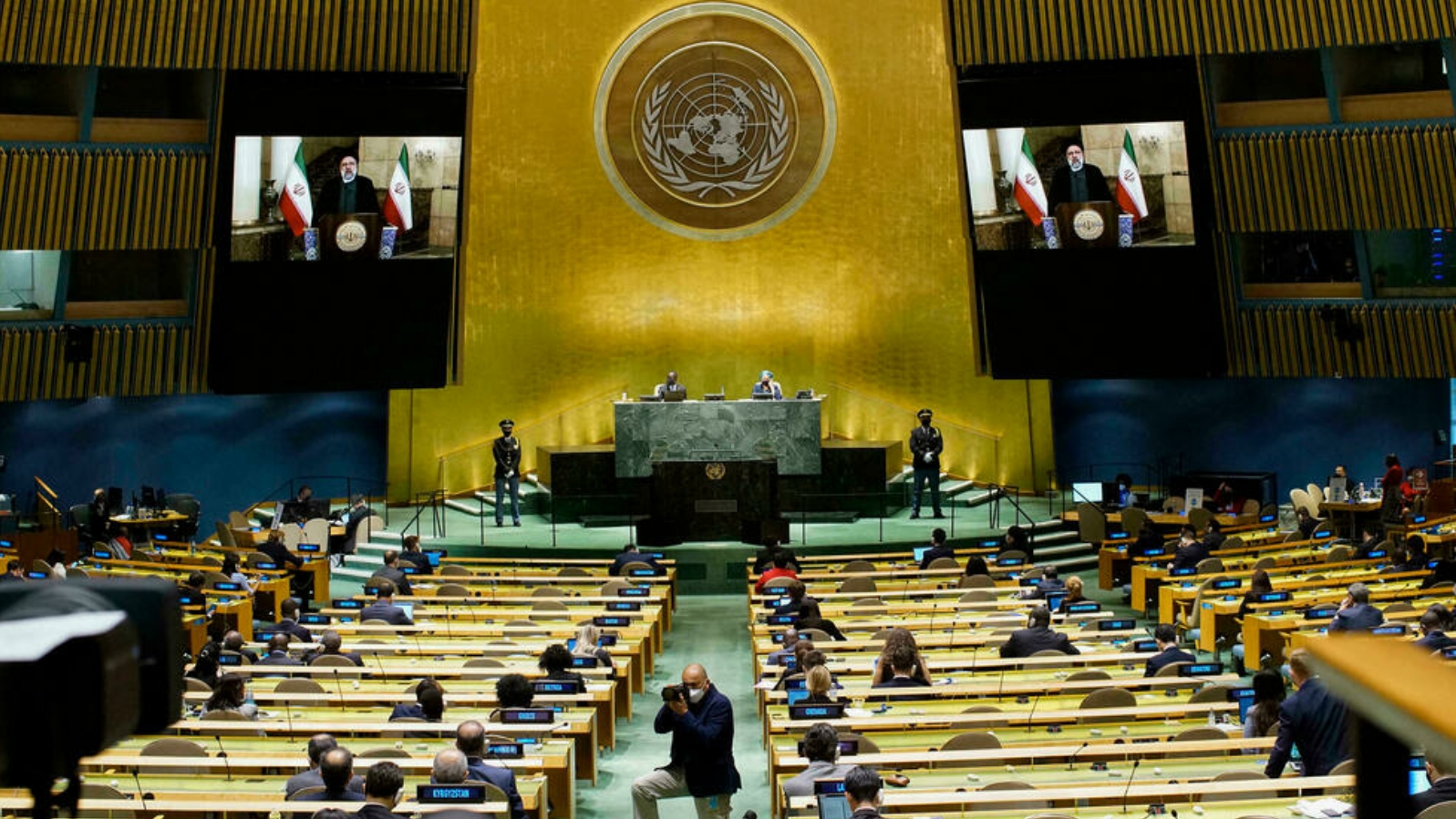 الرئيس الإيراني إبراهيم رئيسي يُلقي كلمته عبر الفيديو في الدورة 76 للجمعية العامة للأمم المتحدة في نيويورك. 21 أيلول/سبتمبر 2021.