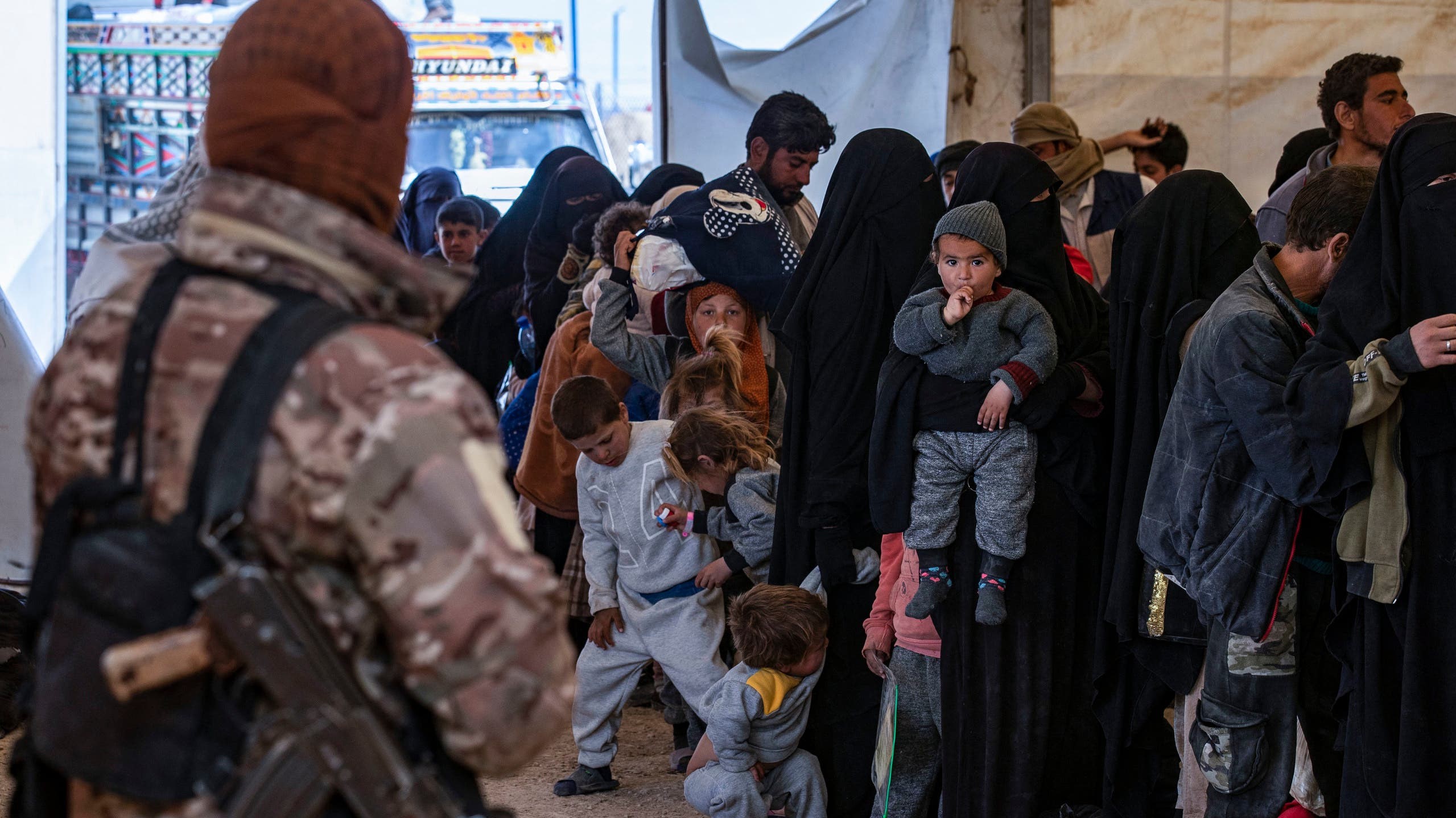 لاحئون في مخيم الهول في شمال سوريا