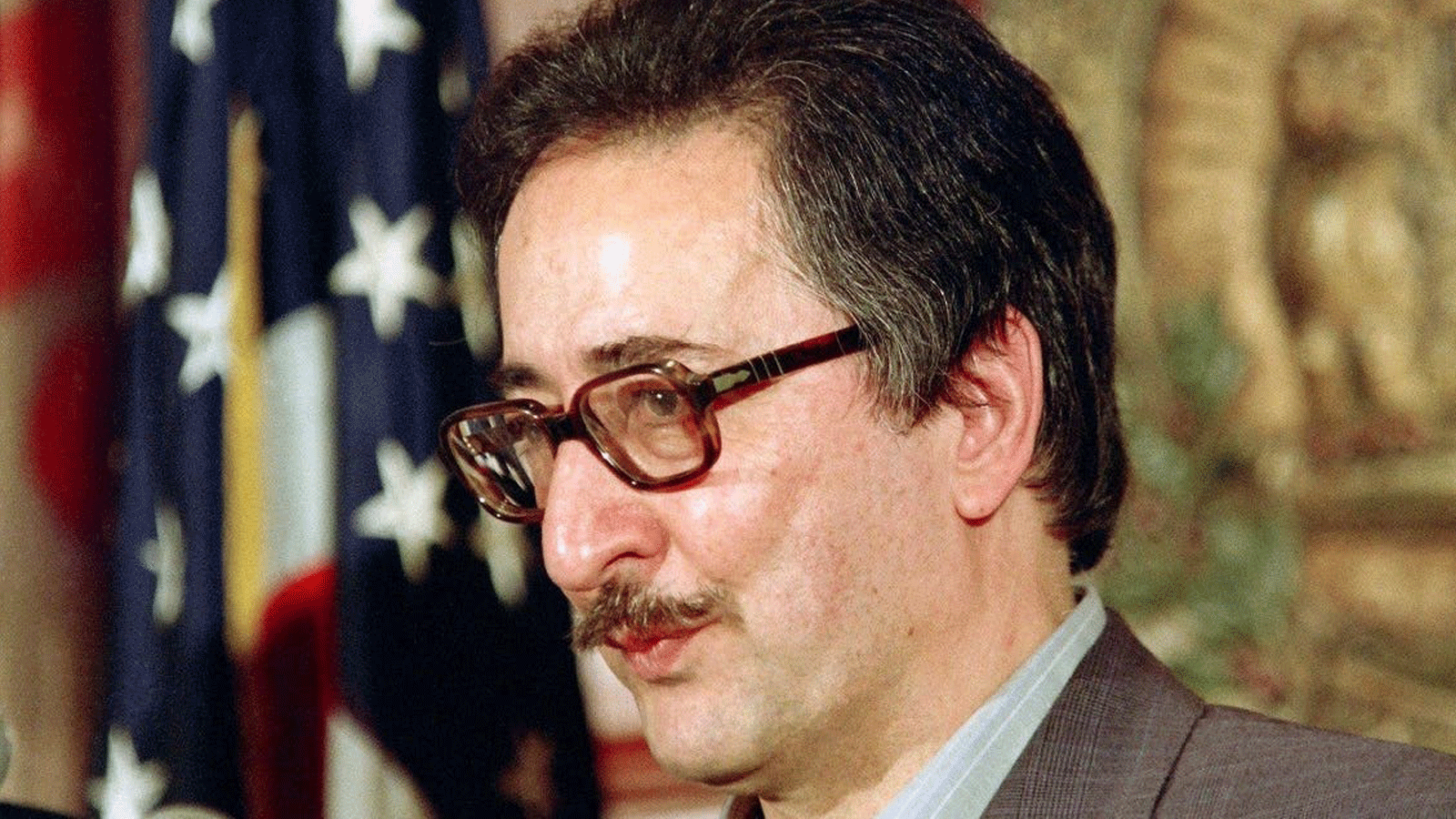 صورة التُقِطَت في 7 أيار/ مايو 1991 للرئيس الإيراني الأسبق، أبو الحسن بني صدر خلال حديثه في نادي الصحافة الوطني في واشنطن.