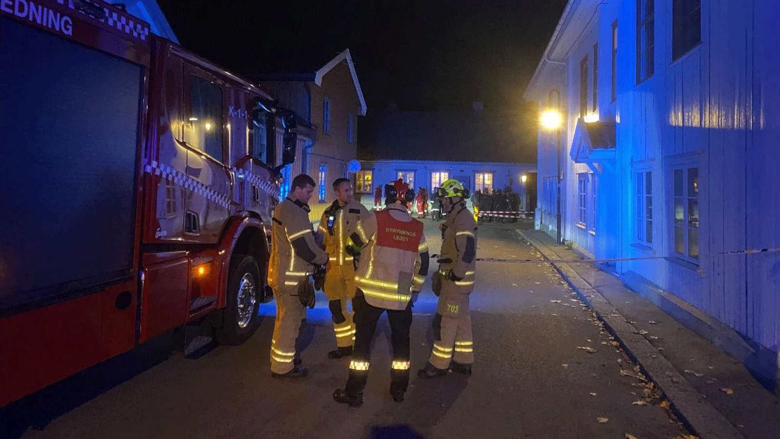 صورة متداولة عبر تويتر من النرويج ، كونغسبيرغ، على بعد حوالي 85 كيلومترًا جنوب غرب أوسلو. حيث ظهر رجل مسلح بالقوس والنشاب وهاجم متسبباً بقتل وجرح عدة أشخاص.