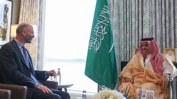 ناقش وزير الخارجية السعودي وروبرت مالي سبل تعزيز التعاون السعودي الأميركي في البرنامج النووي الإيراني في 15 أكتوبر 2021