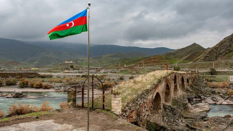 صورة من الأرشيف لمنطقة حدودية بين أذربيجان وإيران