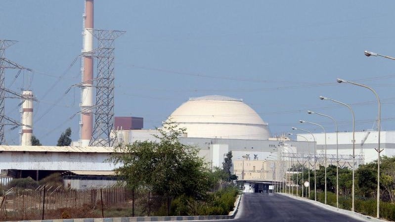 بناء مفاعل في محطة بوشهر للطاقة النووية في جنوب إيران ، 1200 كم جنوب طهران.