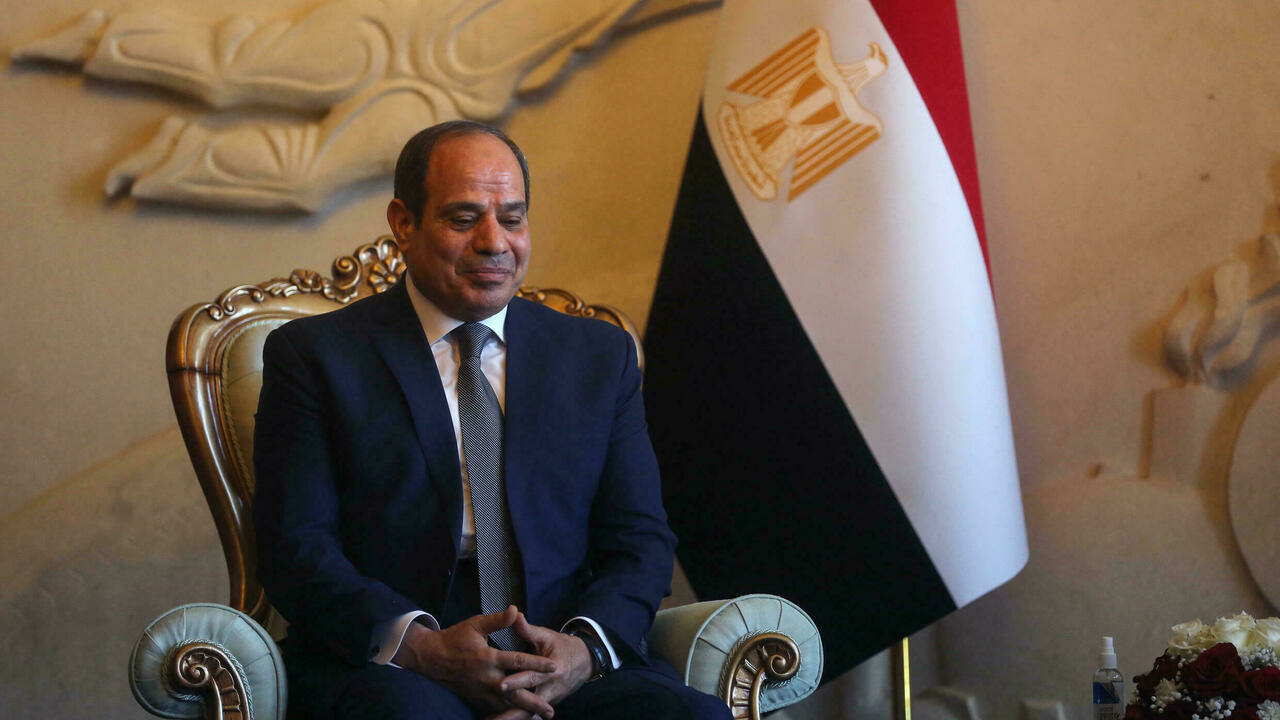 الرئيس المصري عبد الفتاح السيسي في بغداد في 27 حزيران/يونيو 2021