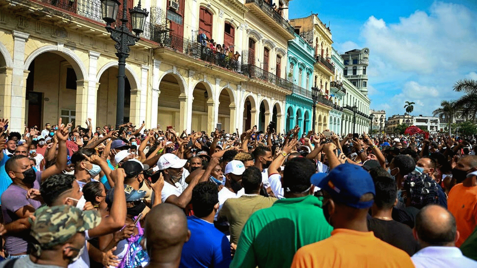 صورة التُقِطَت بتاريخ 11 تموز/يوليو 2021 من مظاهرة مناهضة للحكومة في هافانا.
