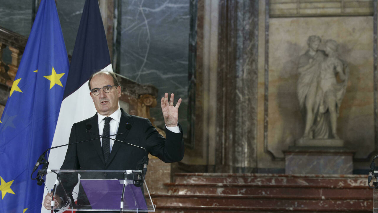 رئيس الوزراء الفرنسي جان كاستكس، خلال مؤتمر صحفي في بروكسل، في 22 تشرين الثاني/نوفمبر 2021