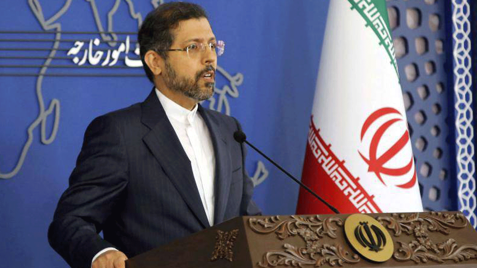 المتحدث باسم الخارجية الإيرانية سعيد خطيب زاده خلال مؤتمرٍ صحفي عقده في طهران. 15 تشرين الثاني/نوفمبر 2021.
