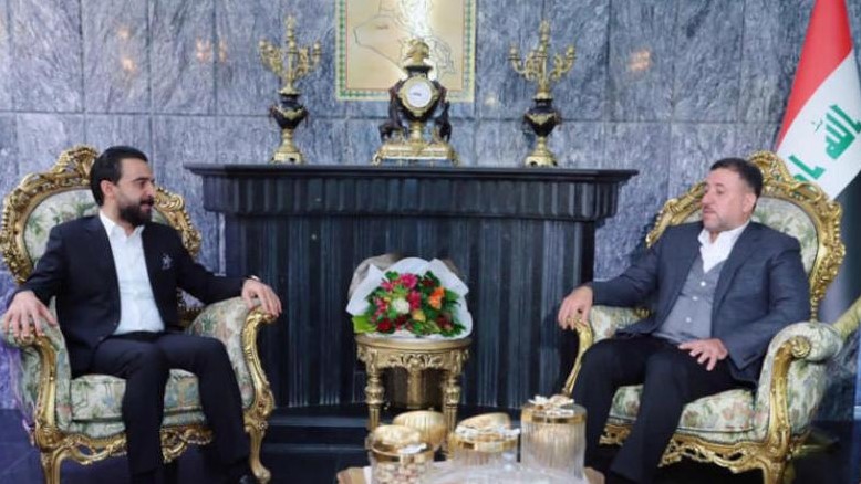 صورة من أرشيف وكالة الأنباء العراقية لرئيس مجلس النواب العراقي محمد الحلبوسي والأمين العام للمشروع العربي في العراق خميس الخنجر 