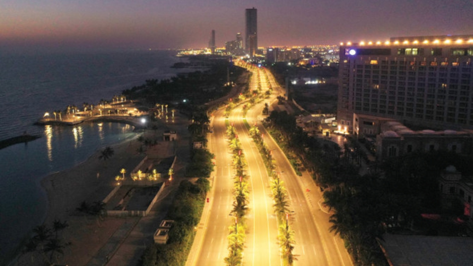 منظر جوي يظهر مدينة جدة الساحلية السعودية