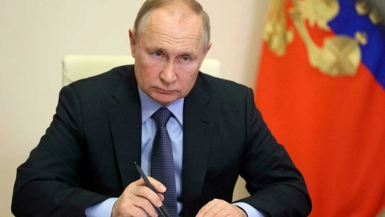 الرئيس الروسي فلاديمير بوتين مقر إقامته خارج موسكو في 9 ديسمبر 2021