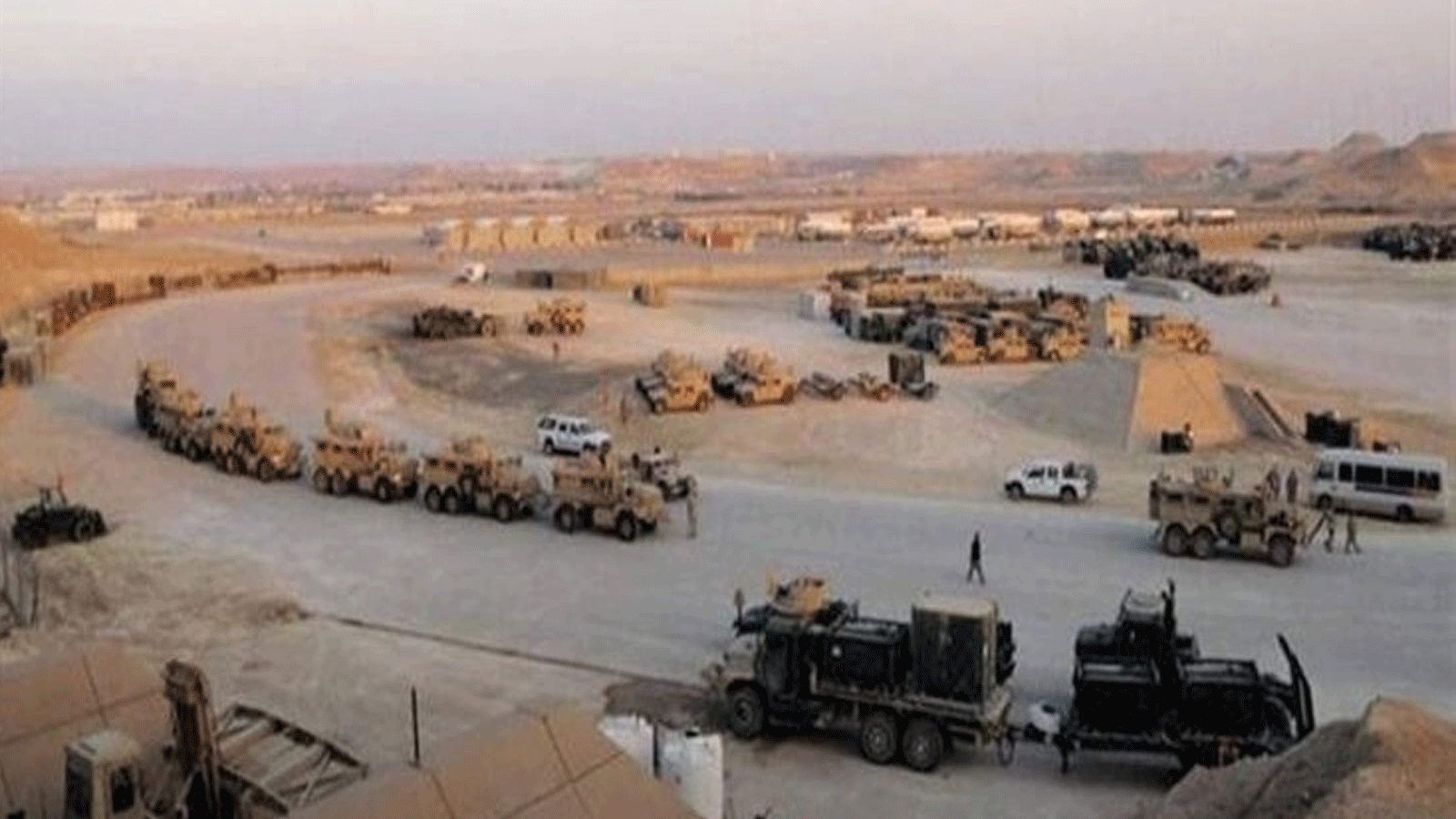 قاعدة عين الأسد الاميركية غرب العراق، حيث تم الاعلان اليوم عن انسحاب جميع القوات منها (الصورة ارشيفية)