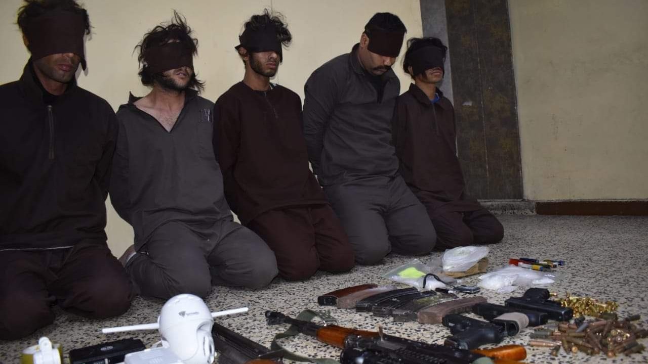 اعتقال عصابة متاجرين بالمخدرات في محافظة البصرة العراقية الجنوبية مؤخرا (الاعلام الامني)