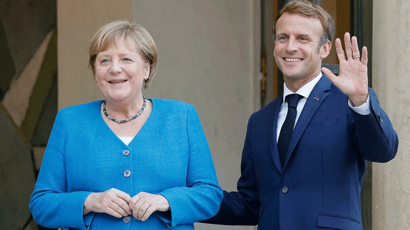المستشارة الألمانية أنجيلا ميركل والرئيس الفرنسي إيمانويل ماكرون في قصر الإليزيه/ باريس. في 16 أيلول/ سبتمبر 2021