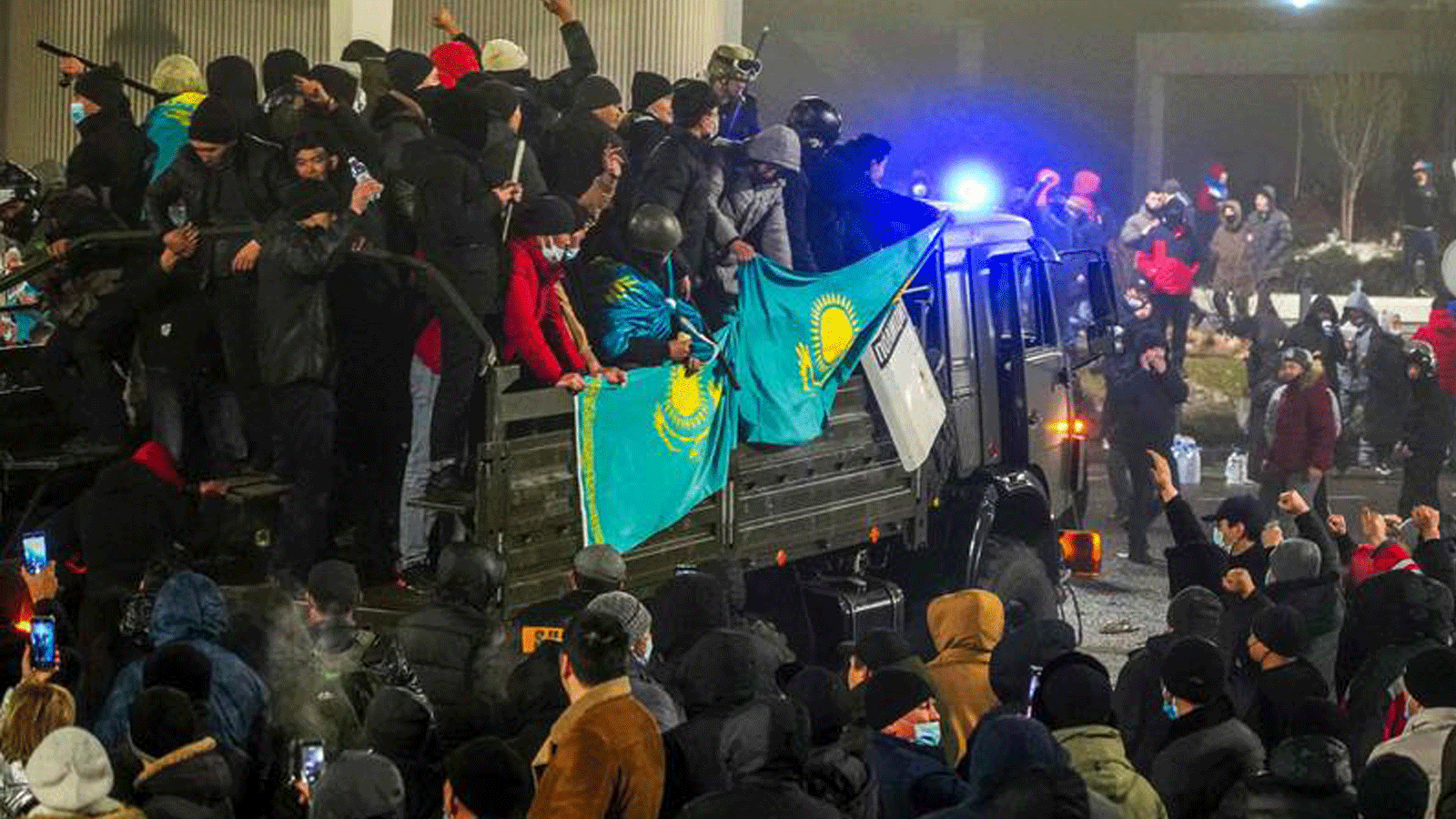 حالة الشغب مستمرة في كازاخستان التي أعلنت حالة الطوارئ على مستوى البلاد بعد اندلاع الاحتجاجات على زيادة أسعار الوقود.