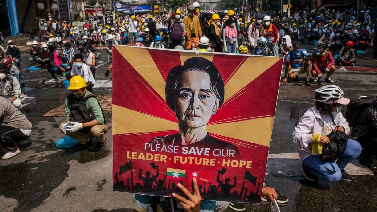 مظاهرة في رانغون ضد الانقلاب العسكري في بورما في 2 آذار/مارس 2021. 