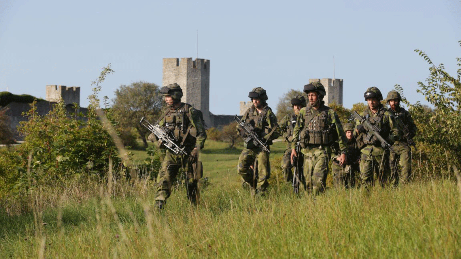 دورية للجيش السويدي في جزيرة غوتلاند