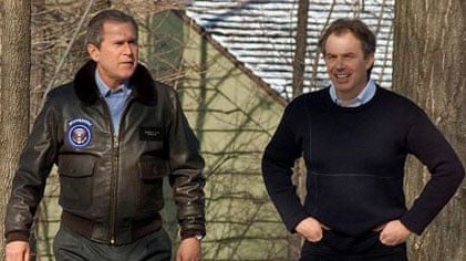 جورج بوش وتوني بلير في أول لقاء بينهما، في فبراير 2001
