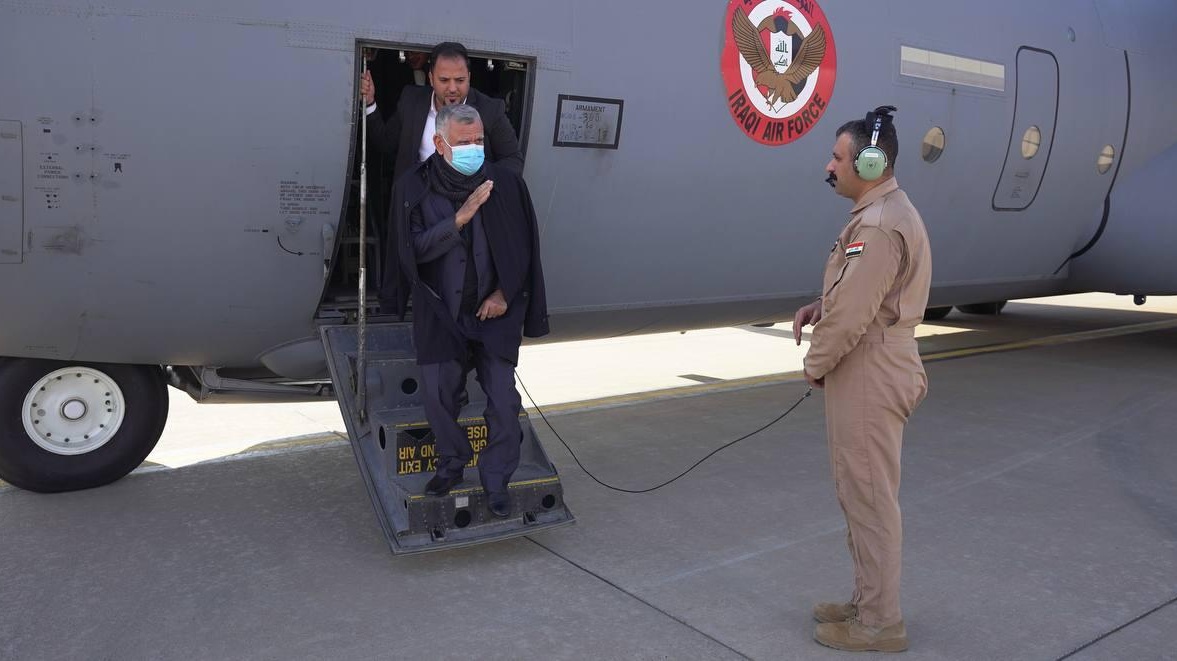 زعيم تحالف الفتح هادي العامري لدى وصوله الى أربيل بطائرة عسكرية الاثنين 17 يناير 2022