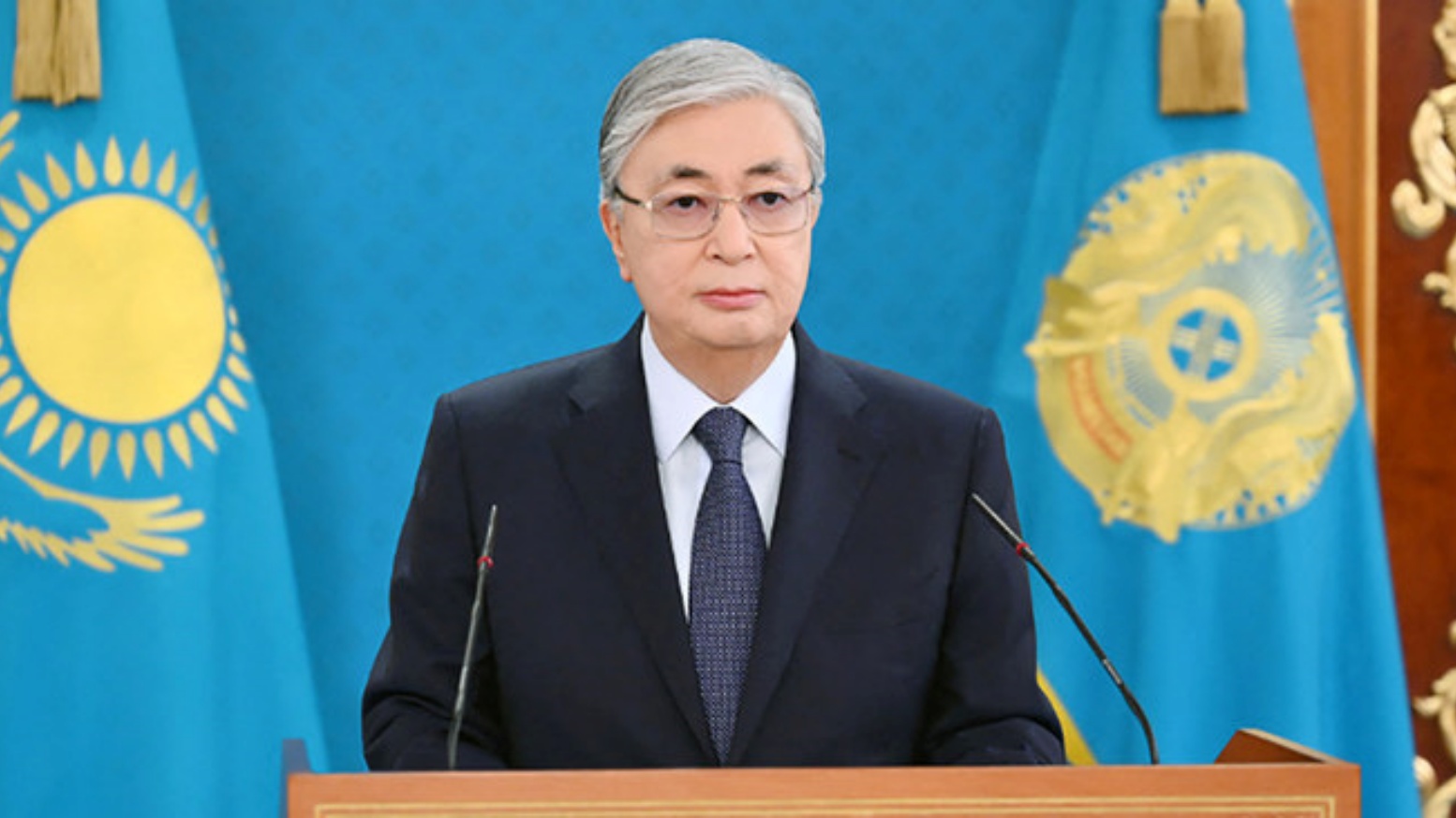 رئيس كازاخستان قاسم جومارت توكاييف يلقي كلمة عامة في ألاماتي في 7 يناير 2022
