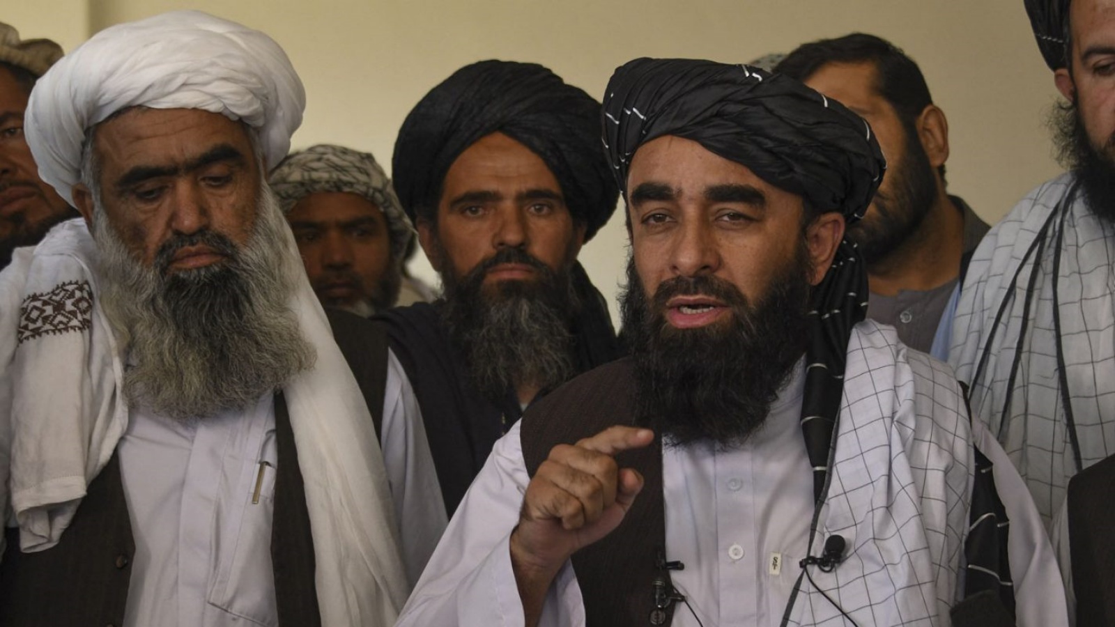 المتحدث باسم حكومة طالبان ذبيح الله مجاهد