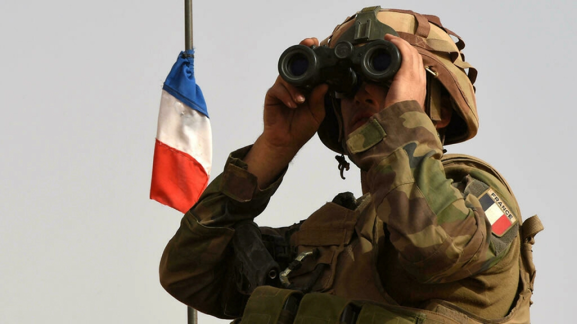 جندي فرنسي من قوة برخان في 05 يونيو 2015 بالقرب من تمبكتو في مالي