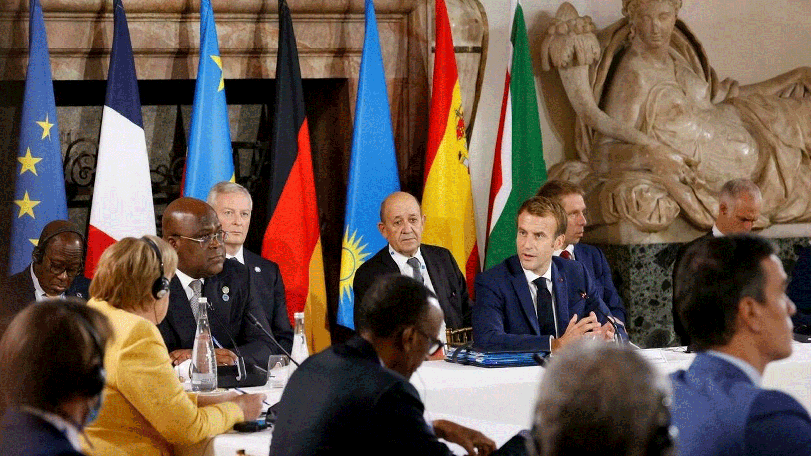 ماكرون يستضيف القادة الأفارقة قبل انسحاب فرنسا المتوقع من مالي. 16 شباط\ فبراير 2022