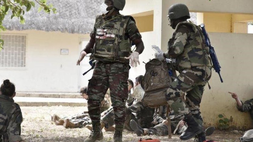 صورة من الأرشيف لاشتباكات بين الجيش السنغالي ومتمردين من «حركة القوى الديمقراطية في كازامانس